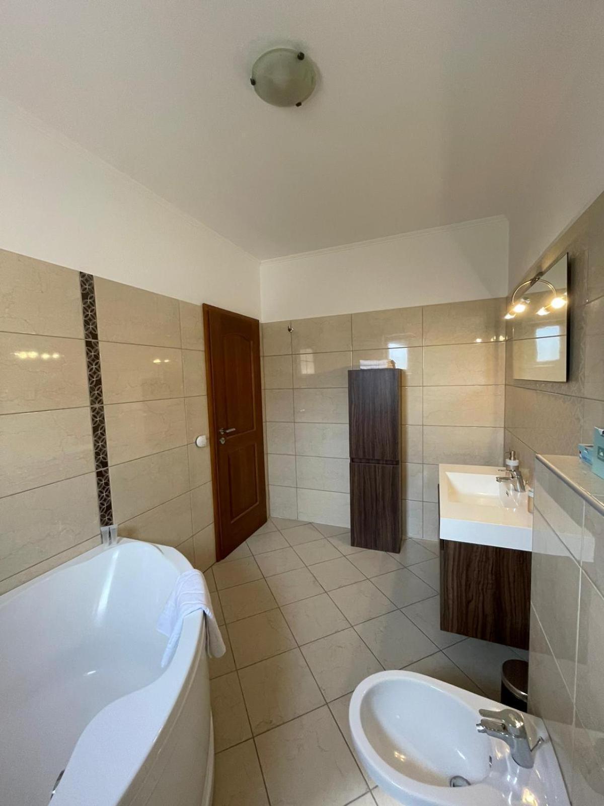Apartment In The Villa Northern Dreams #1 Parking Included In Price Timisoara Luaran gambar